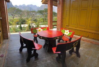 vang vieng romantic place resort