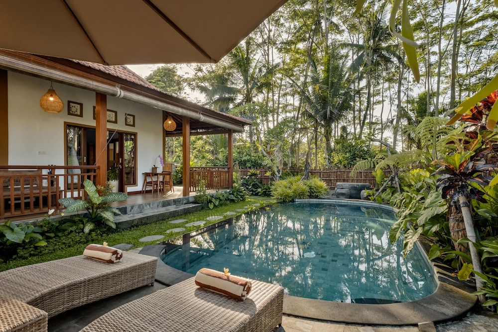 ratni ubud villa
