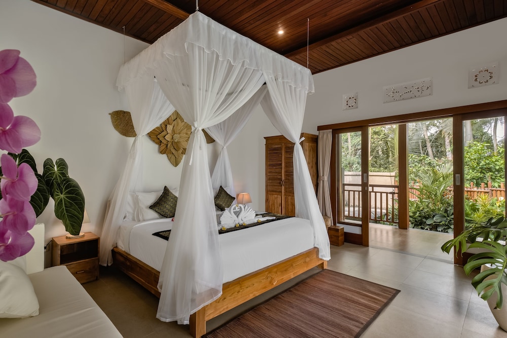 ratni ubud villa