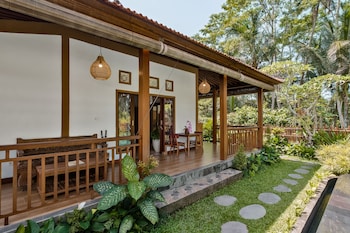 ratni ubud villa