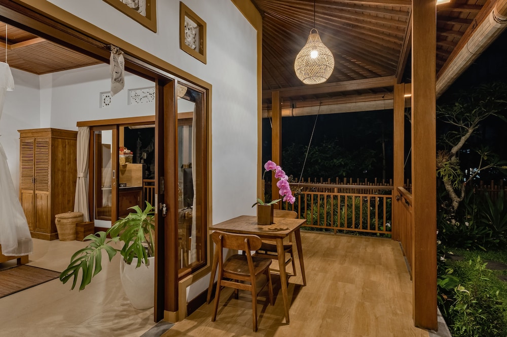 ratni ubud villa