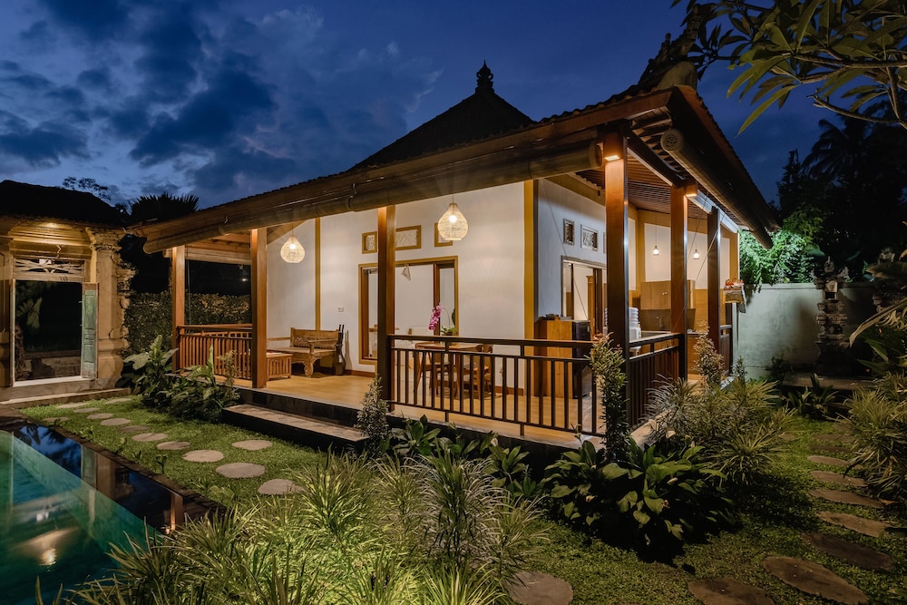 ratni ubud villa