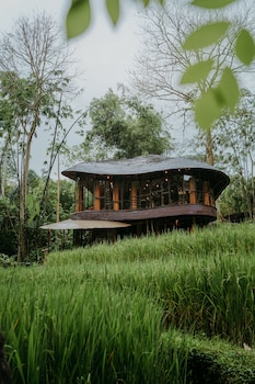 bambu indah resort