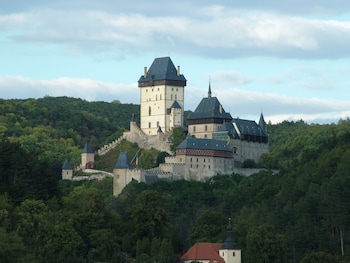 Hotel Grand,Prague>>Karlstejn,3 star