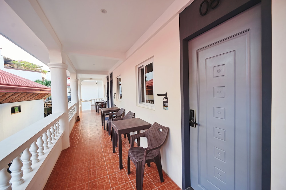 hotel gray in boracay