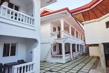 hotel gray in boracay