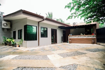 alona princess suites