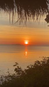 tahanan resort sunset beach club