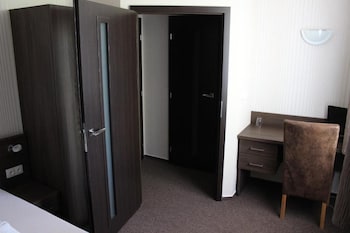 hotel almond