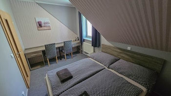 hotel almond