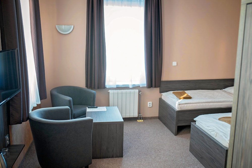 hotel almond