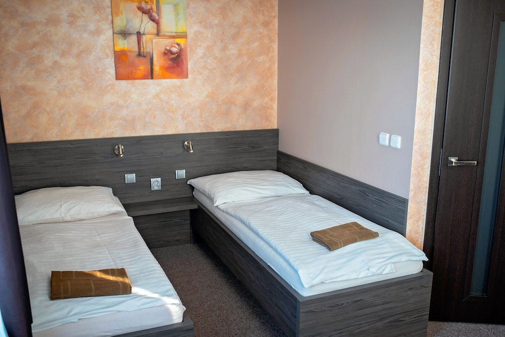 hotel almond