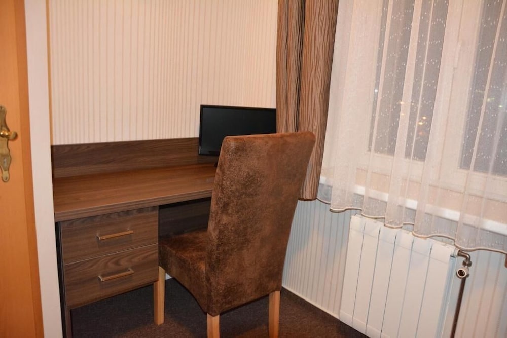 hotel almond