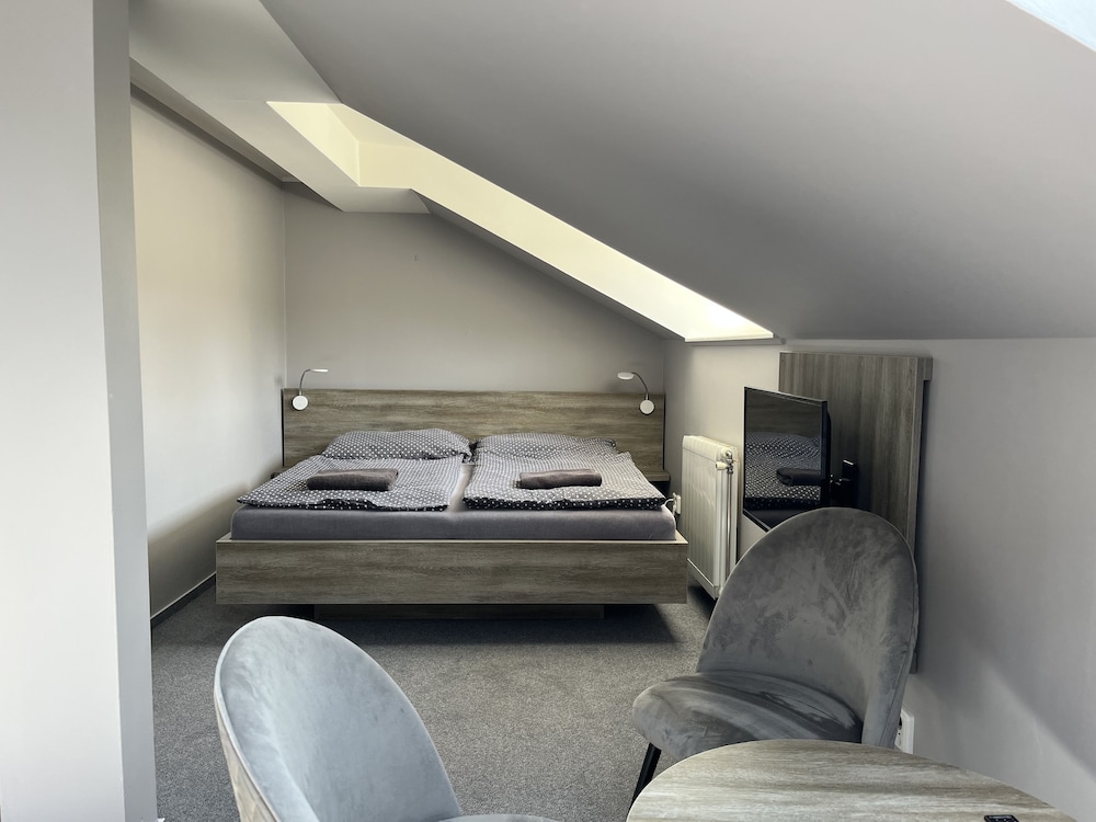 hotel almond