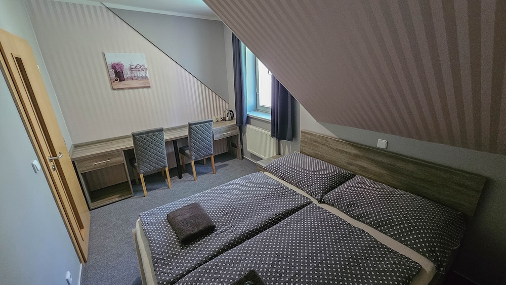 hotel almond