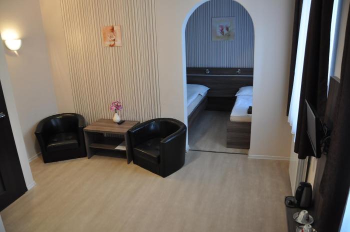 hotel almond