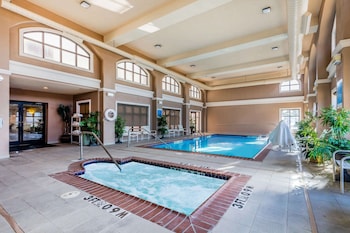 comfort inn and suites airport american way