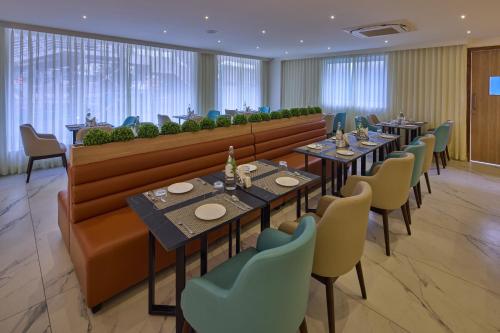 grand continent hebbal a sarovar portico affiliate hotel