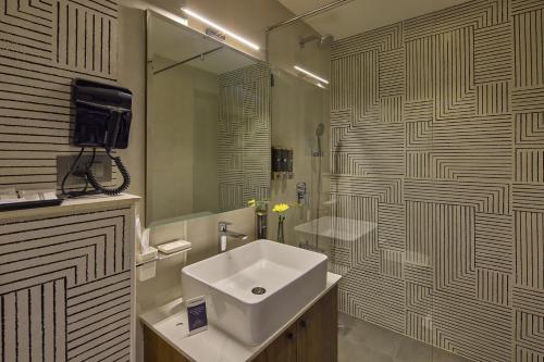 grand continent hebbal a sarovar portico affiliate hotel