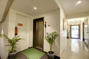 Saltstayz Coroprate Suites - Golf Course,,3 star
