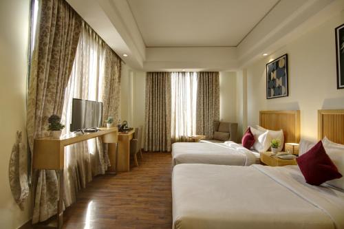 saltstayz select galleria market and golf course road