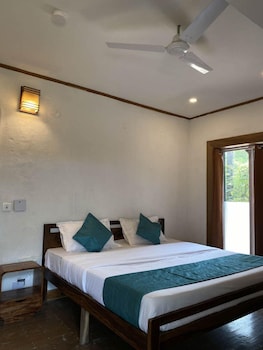 Chopra Farms And Resorts,,3 star