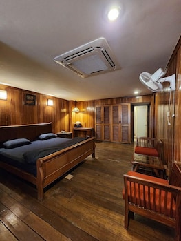 Chopra Farms And Resorts,,3 star