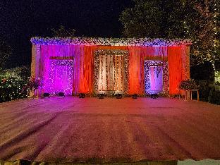 chopra farms and resorts