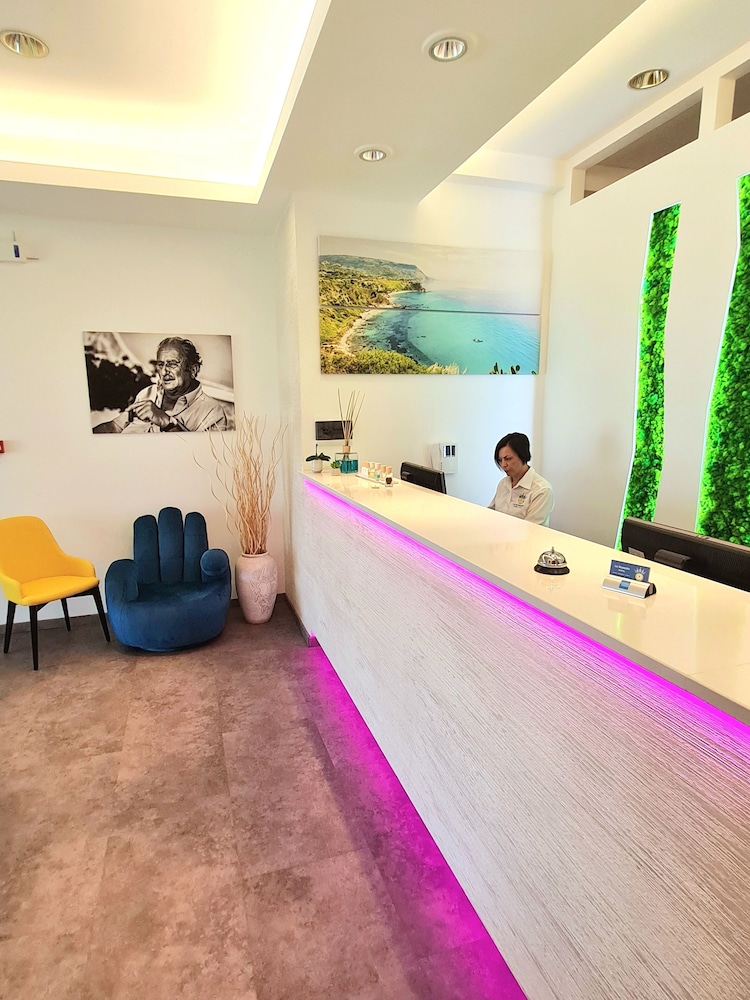 la bussola hotel restaurant