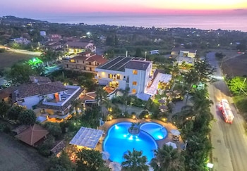la bussola hotel restaurant