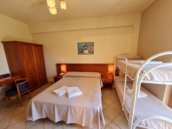 la bussola hotel restaurant
