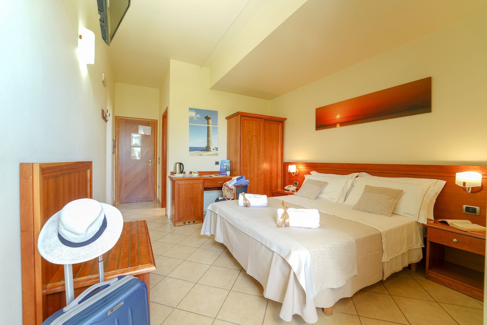 la bussola hotel restaurant