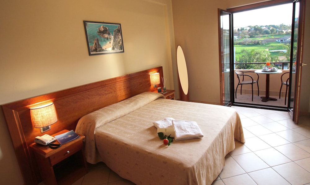 la bussola hotel restaurant