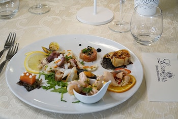 la bussola hotel restaurant