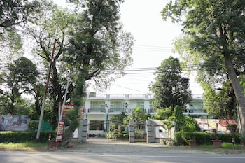 Anupam Resort,,2.5 star