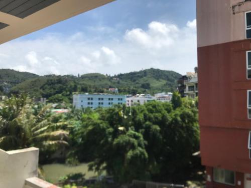 global hotel beach view