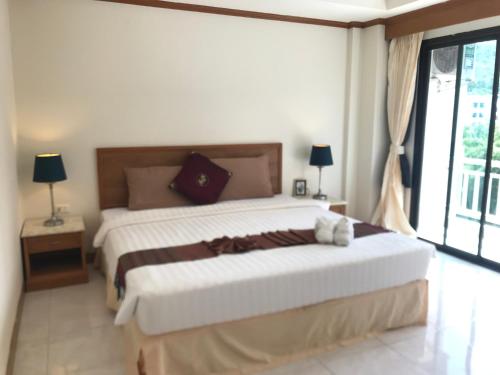 global hotel beach view