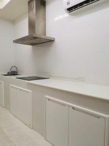 global hotel beach view