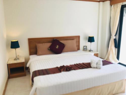 global hotel beach view