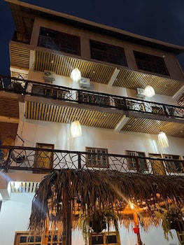 Apartahotel Wanderlust,,2 star