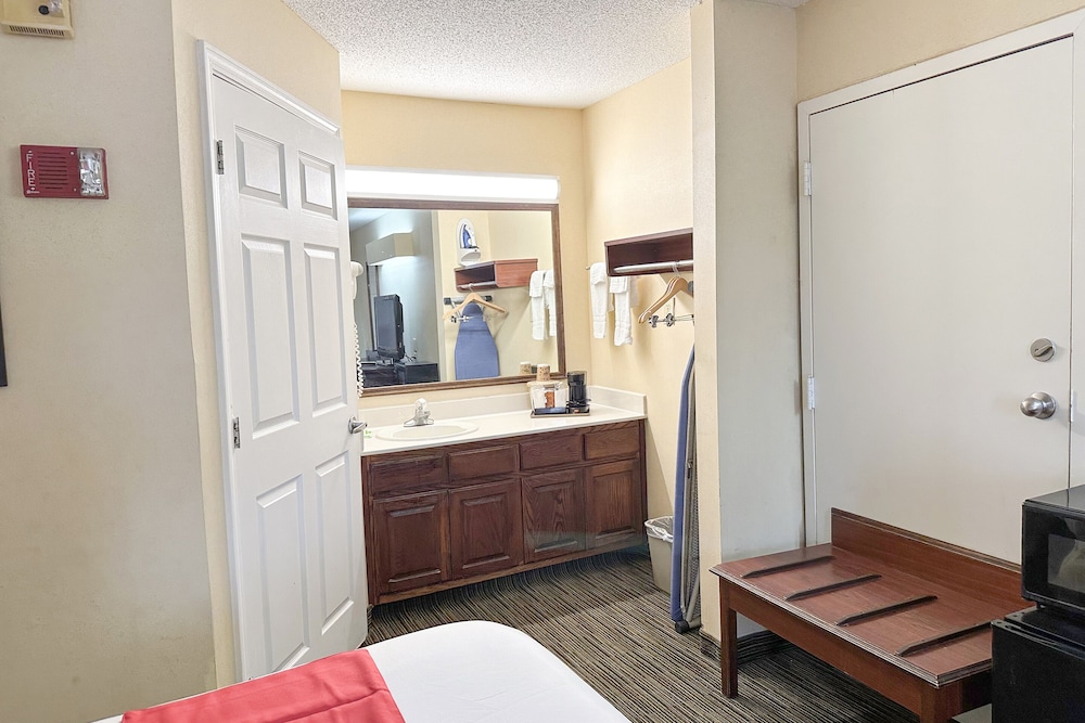 bonita lakes inn by capital o meridian i20