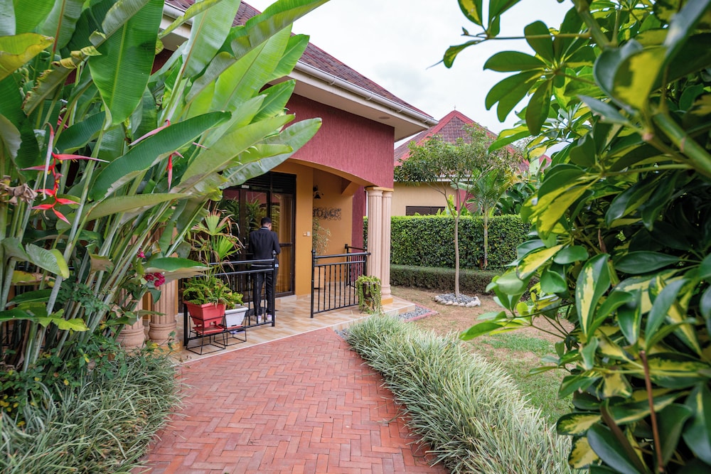 las vegas garden hotel mbarara