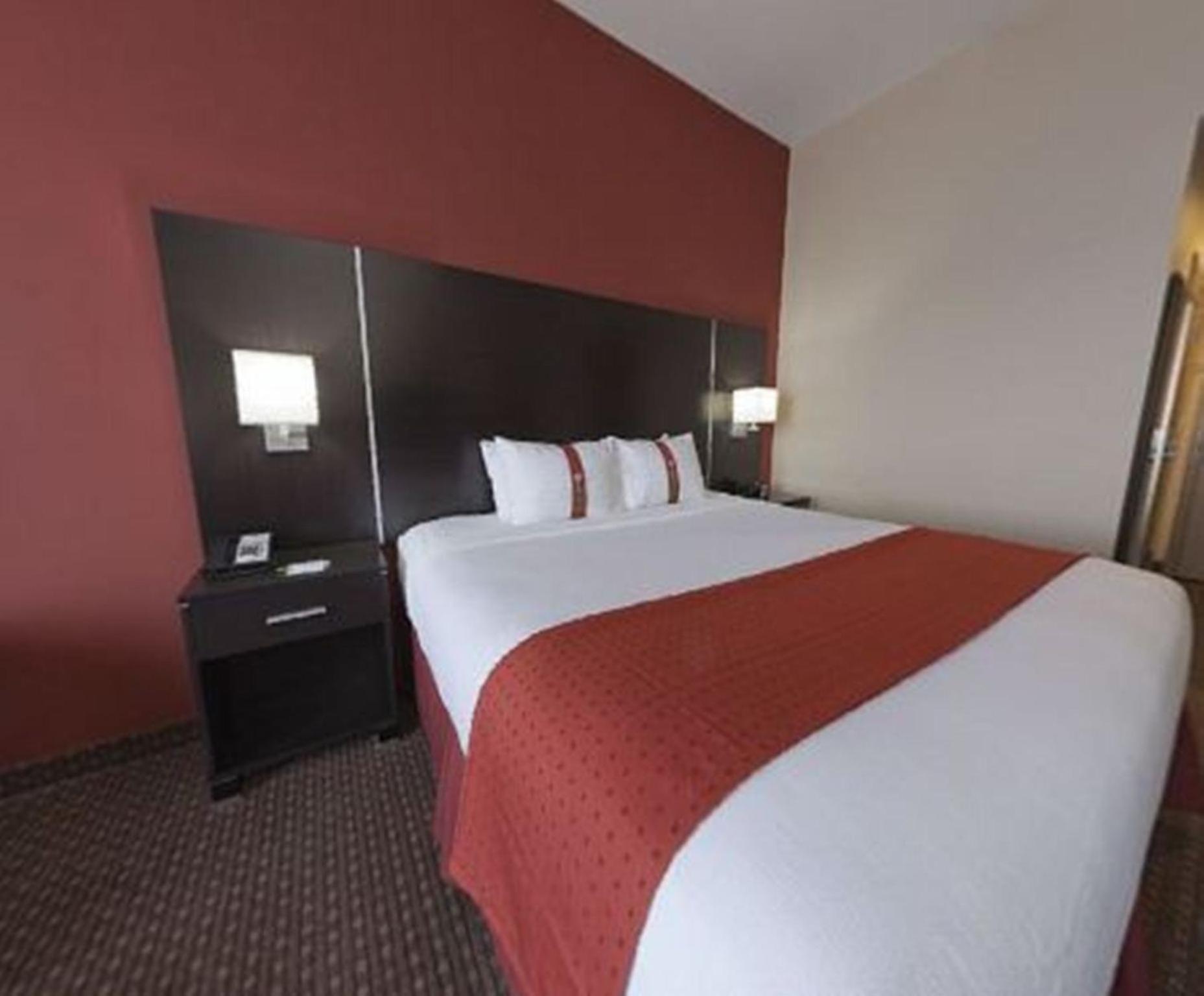 holiday inn meridian e i 20 i 59 by ihg