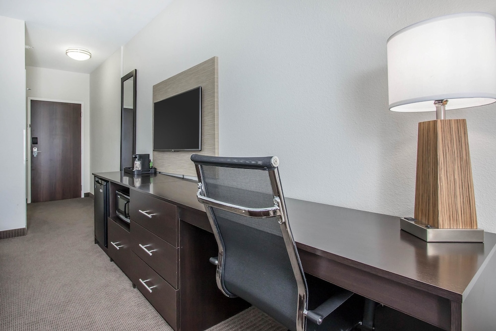 sleep inn and suites