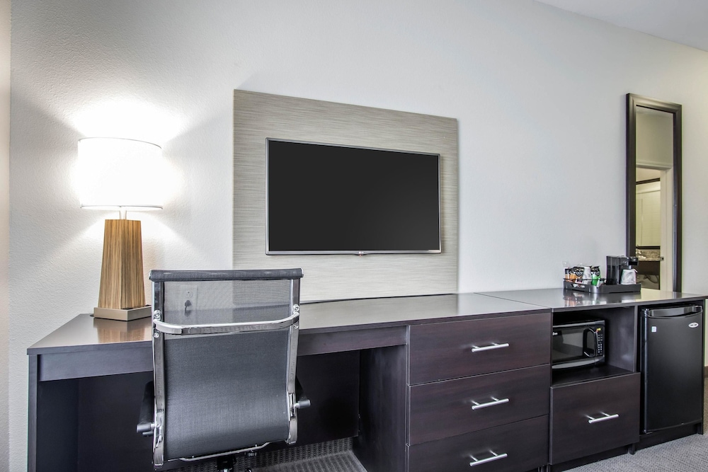 sleep inn and suites