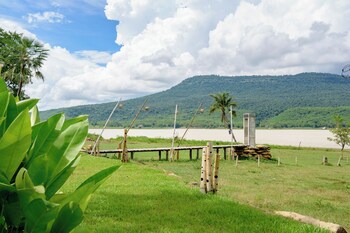 Earth Elements Eco Resort,,4 star