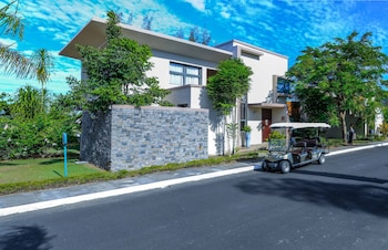 azura golf resort and spa