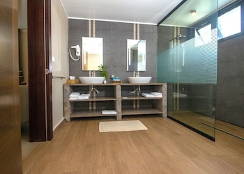 azura golf resort and spa