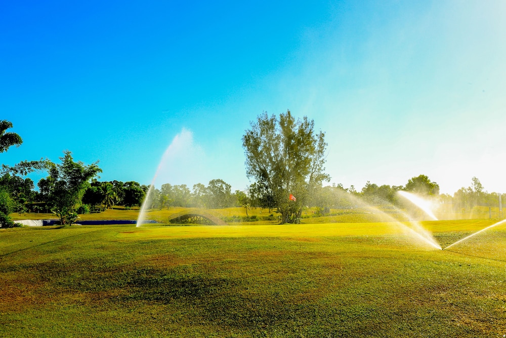 azura golf resort and spa