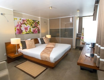 azura golf resort and spa